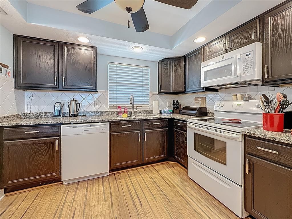 4725 COVE CIRCLE 908 photo 16