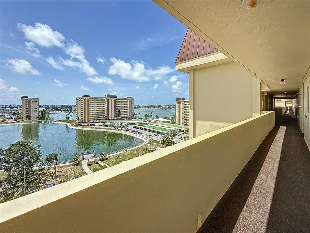 4725 COVE CIRCLE 908 photo 12