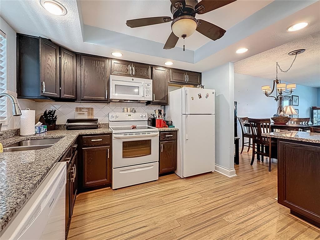 4725 COVE CIRCLE 908 photo 14