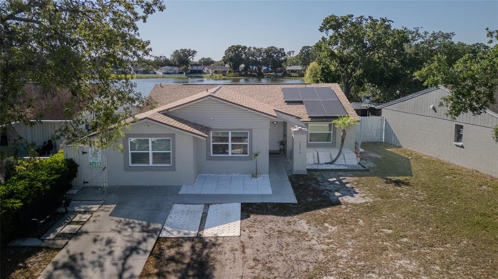 12416 QUEENSLAND LANE photo 1