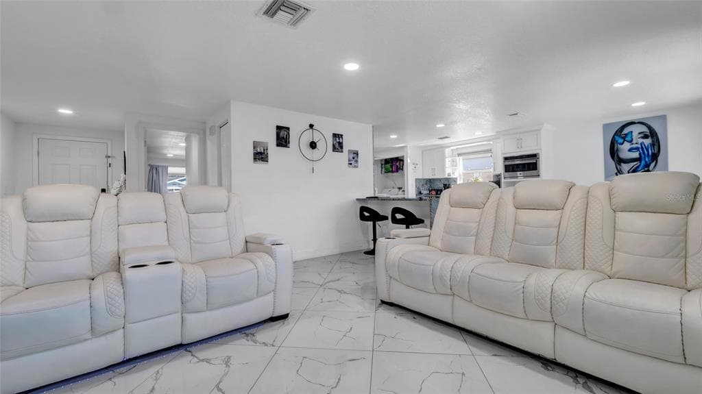 12416 QUEENSLAND LANE photo 8