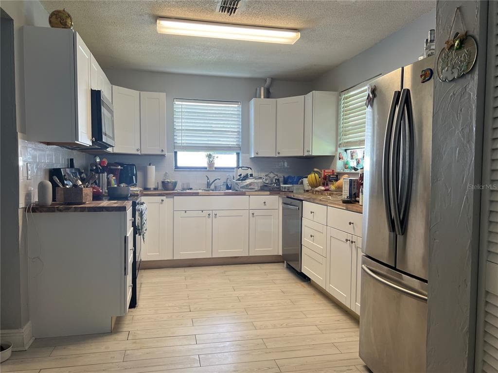 400 PALM AVENUE photo 4