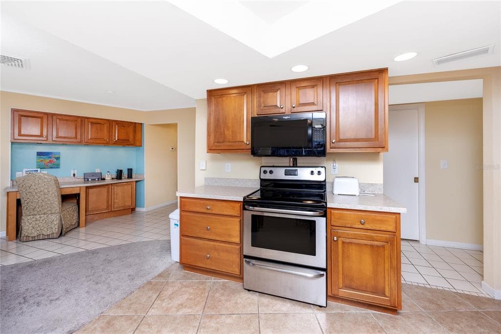 2096 MASSACHUSETTS AVENUE NE photo 19