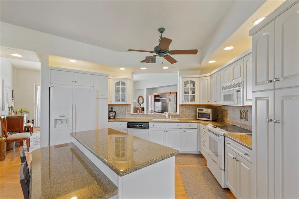 1200 GULF BOULEVARD 1704 photo 17