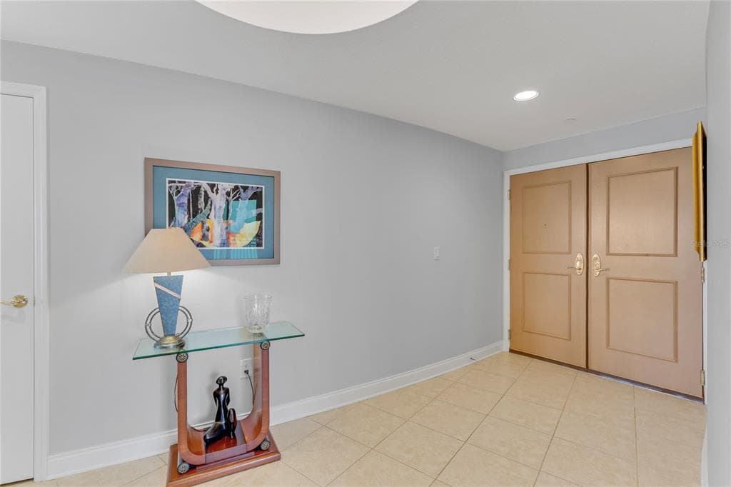 1200 GULF BOULEVARD 1704 photo 5