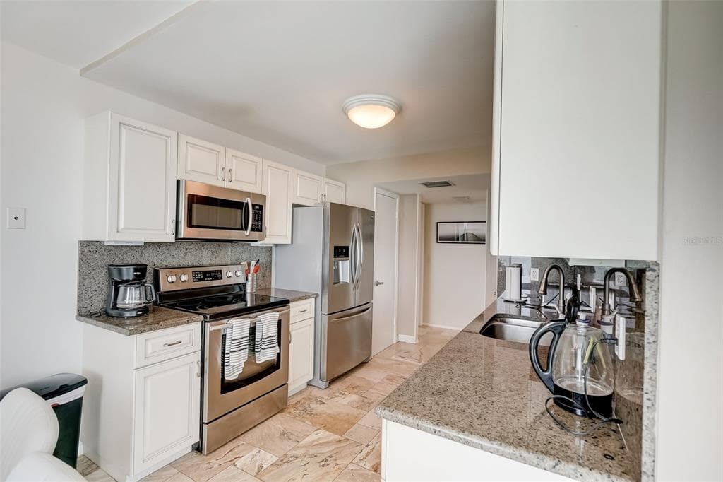 2425 GULF OF MEXICO DRIVE 14B photo 10