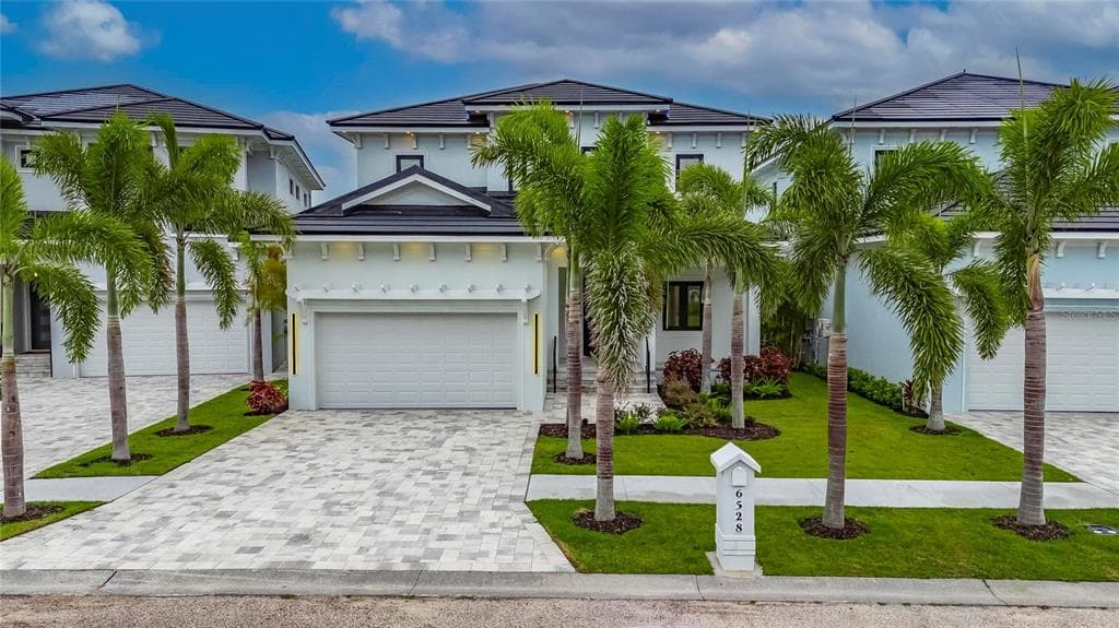 6528 SIMONE SHORES CIRCLE photo 1