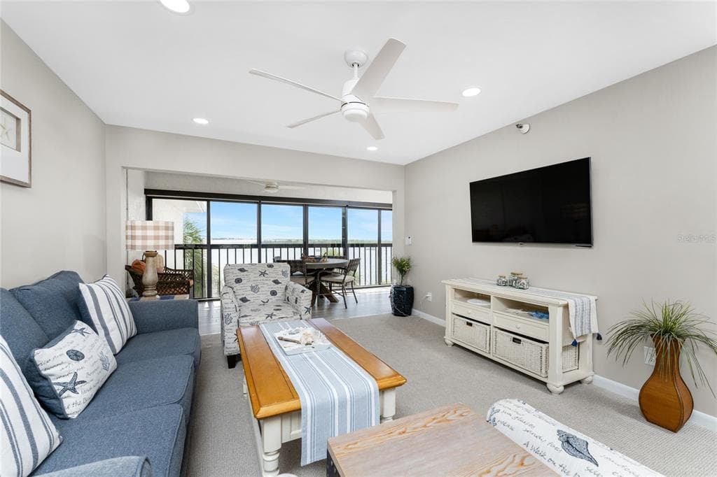1591 BEACH ROAD 402 photo 13
