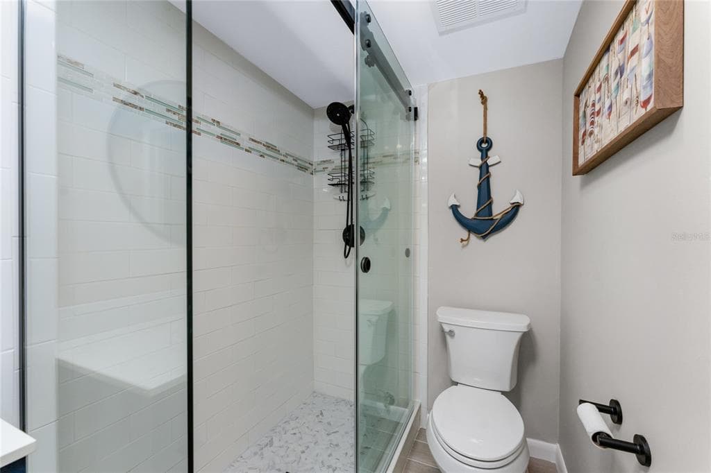 1591 BEACH ROAD 402 photo 24