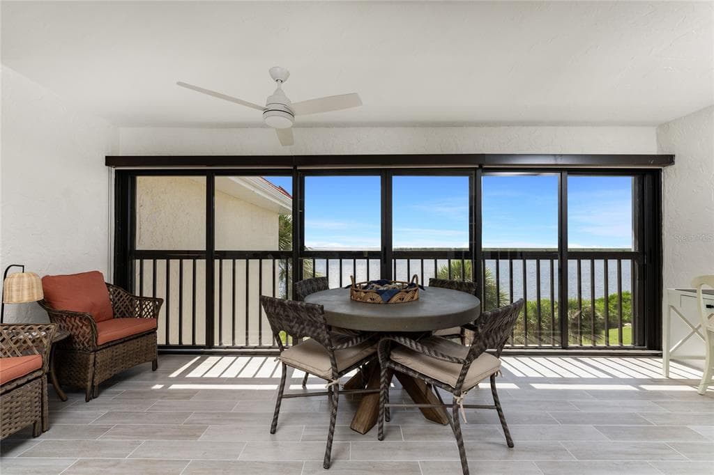1591 BEACH ROAD 402 photo 15
