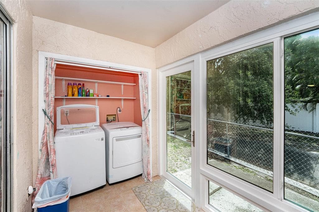 6346 BONNIE BAY CIRCLE N photo 17