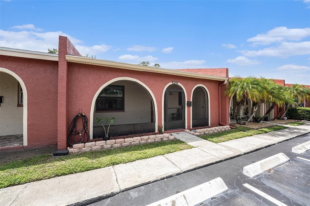6346 BONNIE BAY CIRCLE N photo 1