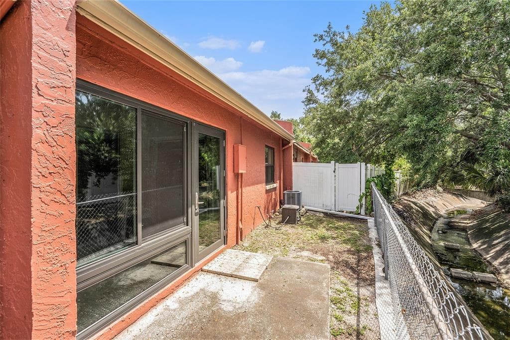 6346 BONNIE BAY CIRCLE N photo 18