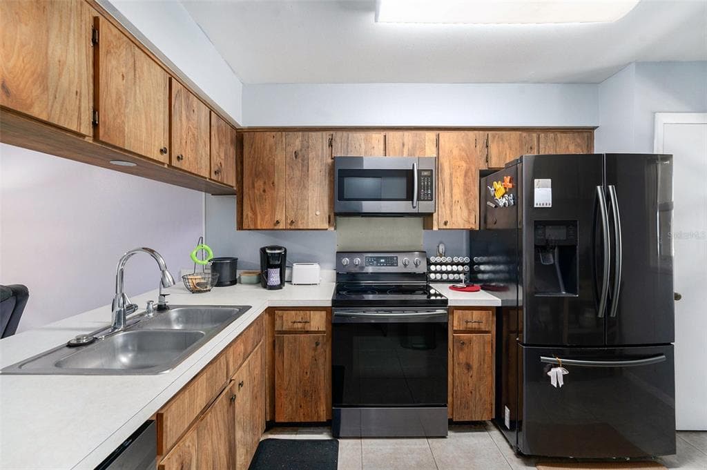 6346 BONNIE BAY CIRCLE N photo 4