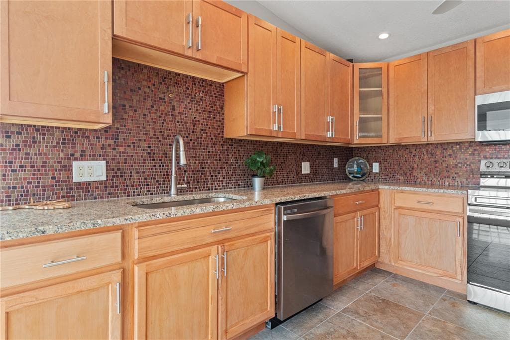 4931 PELICAN DR photo 16