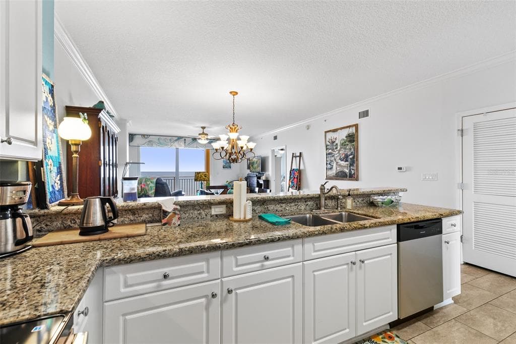 80 SURFVIEW DRIVE 707 photo 7