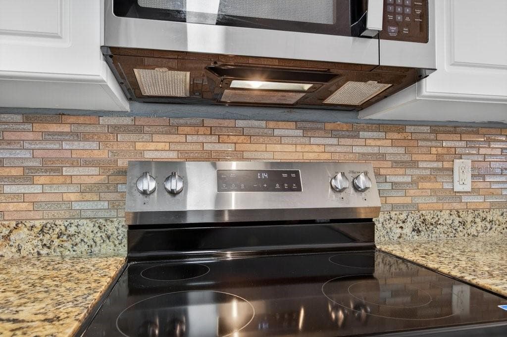 80 SURFVIEW DRIVE 707 photo 8