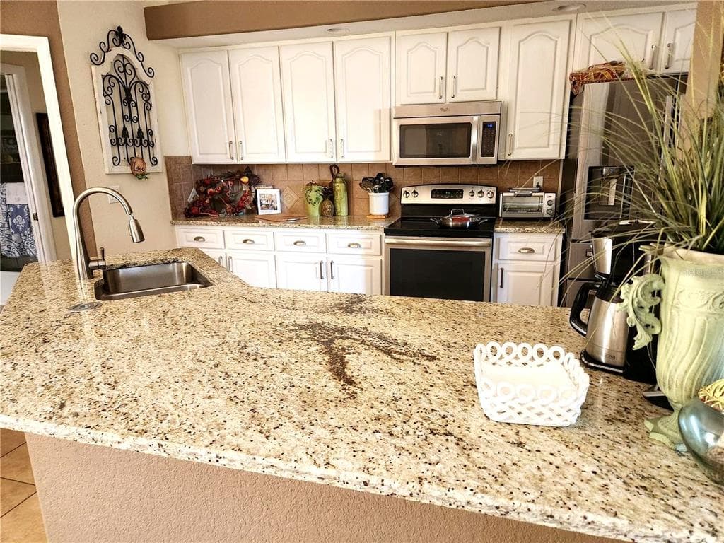 17150 SARONG LANE photo 8