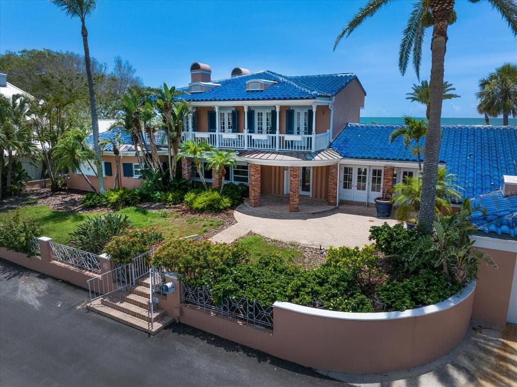 1114 MANDALAY POINT 3