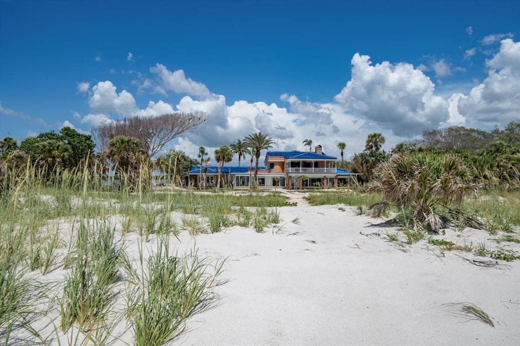 1114 MANDALAY POINT photo 9
