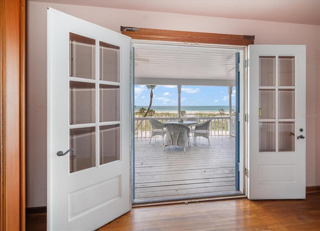 1114 MANDALAY POINT photo 15