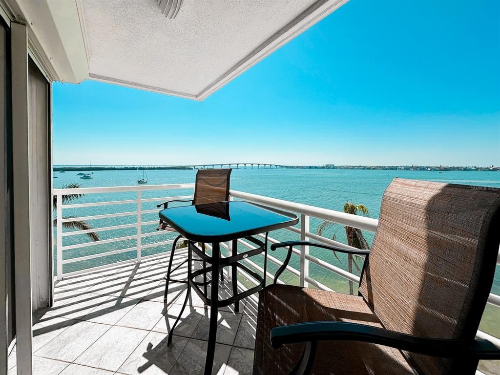 6105 BAHIA DEL MAR CIRCLE 682 photo 23