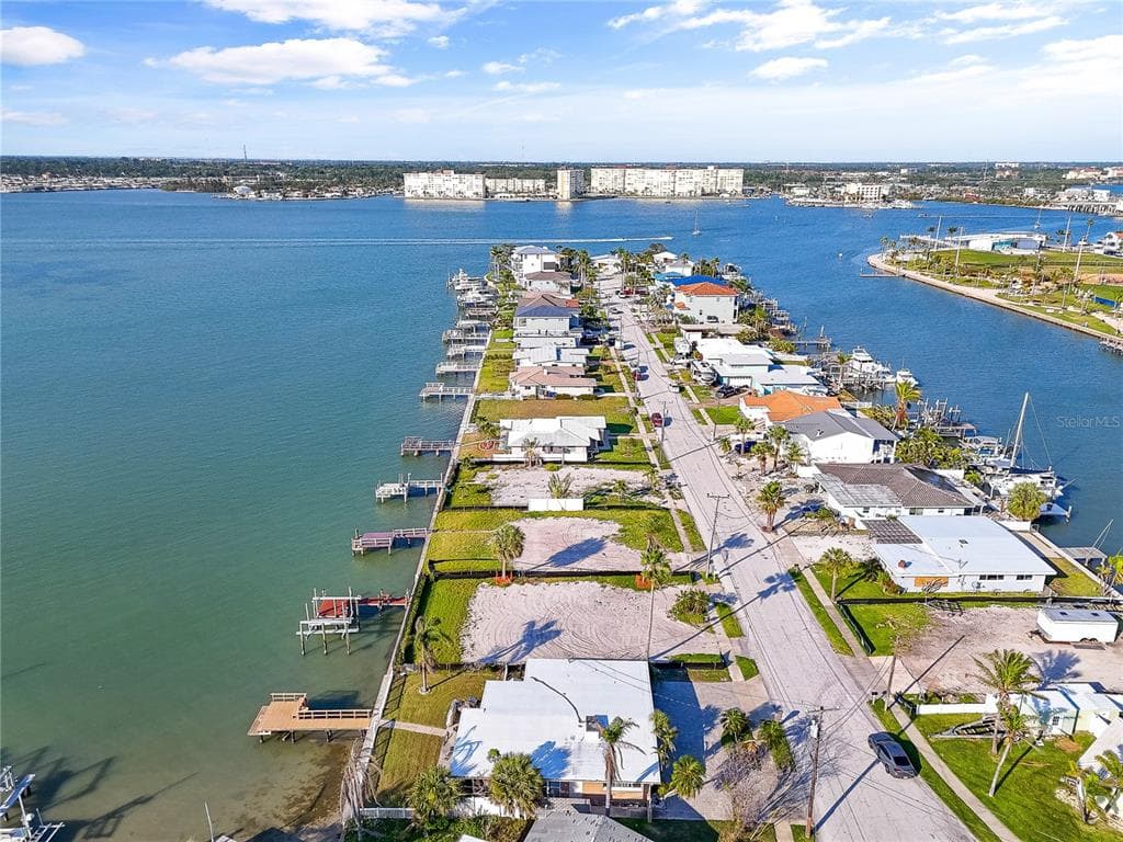 15305 HARBOR DRIVE photo 9