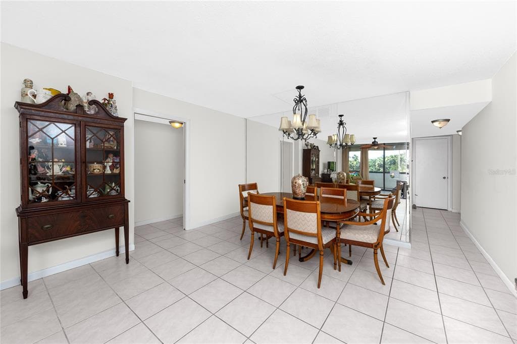 2621 COVE CAY DRIVE 309 photo 17