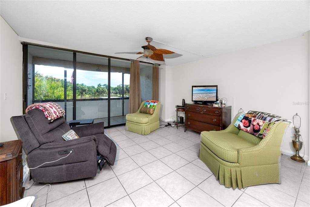 2621 COVE CAY DRIVE 309 photo 20