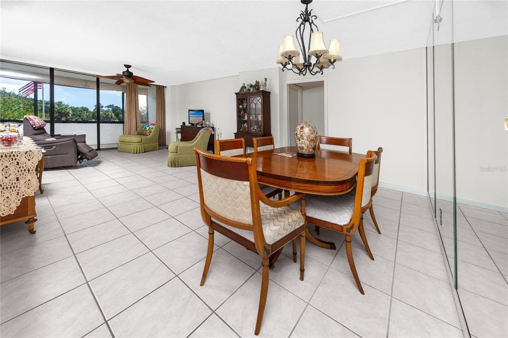 2621 COVE CAY DRIVE 309 photo 4