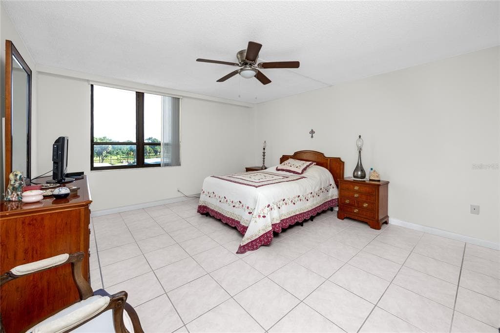 2621 COVE CAY DRIVE 309 photo 21