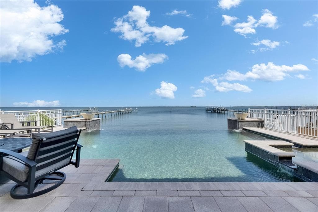 6418 BRIGHT BAY COURT photo 1