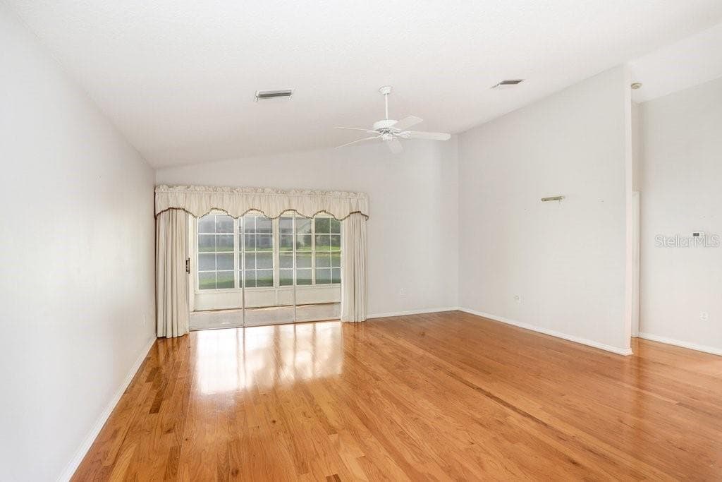 4407 WHITTON WAY photo 19