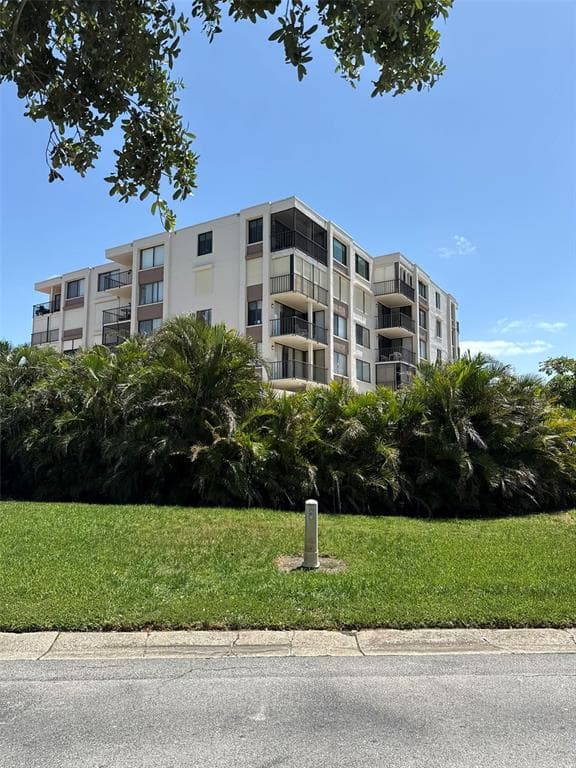 6218 PALMA DEL MAR 303 photo 3