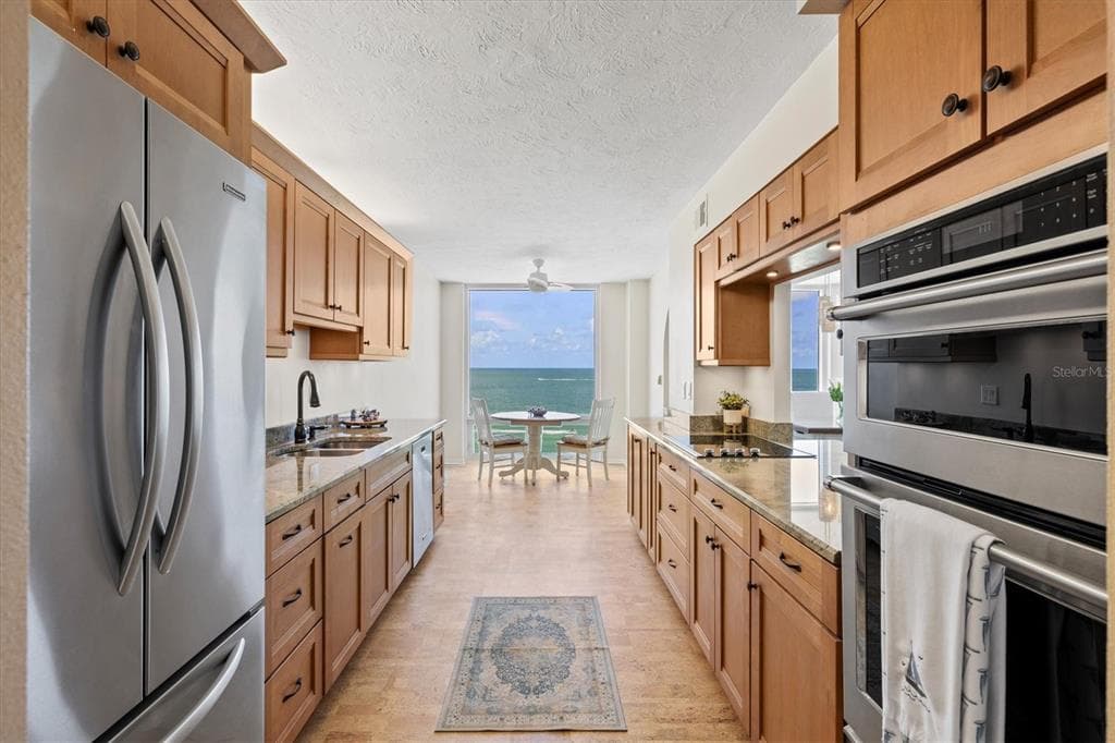 2425 GULF OF MEXICO DRIVE 10F photo 3