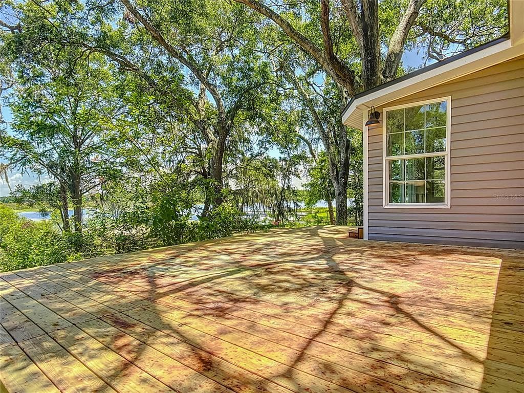 8781 S LAKESHORE DRIVE photo 9
