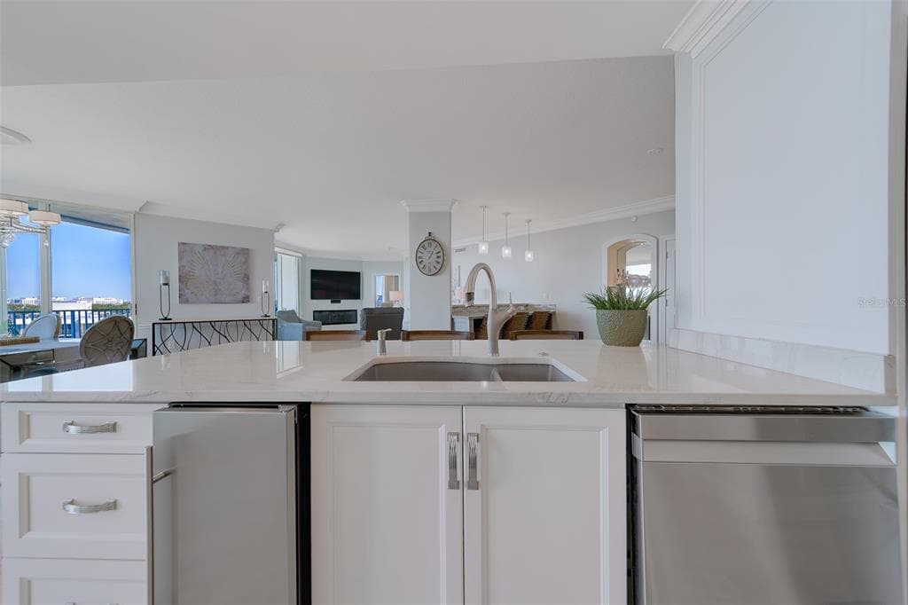 2 SEASIDE LANE 801 photo 6