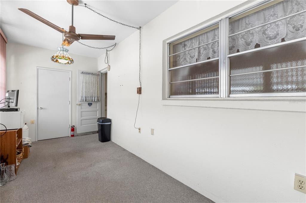6000 20TH STREET N 123 photo 13