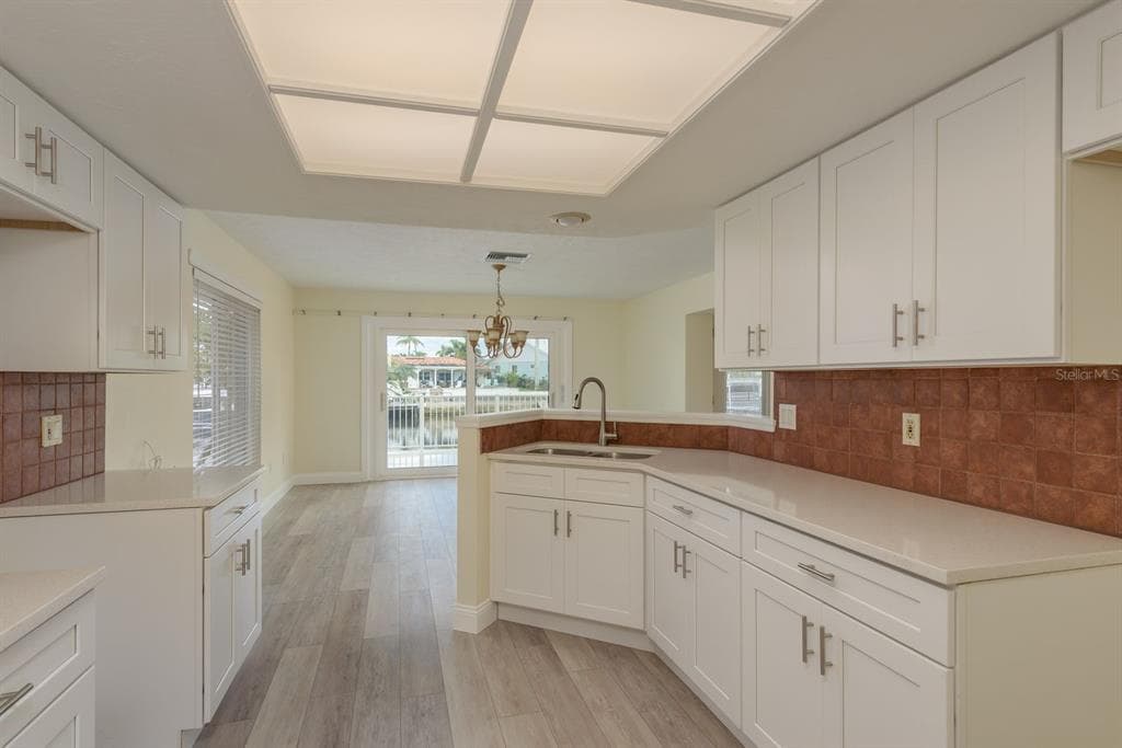 5008 GLENN DRIVE photo 23
