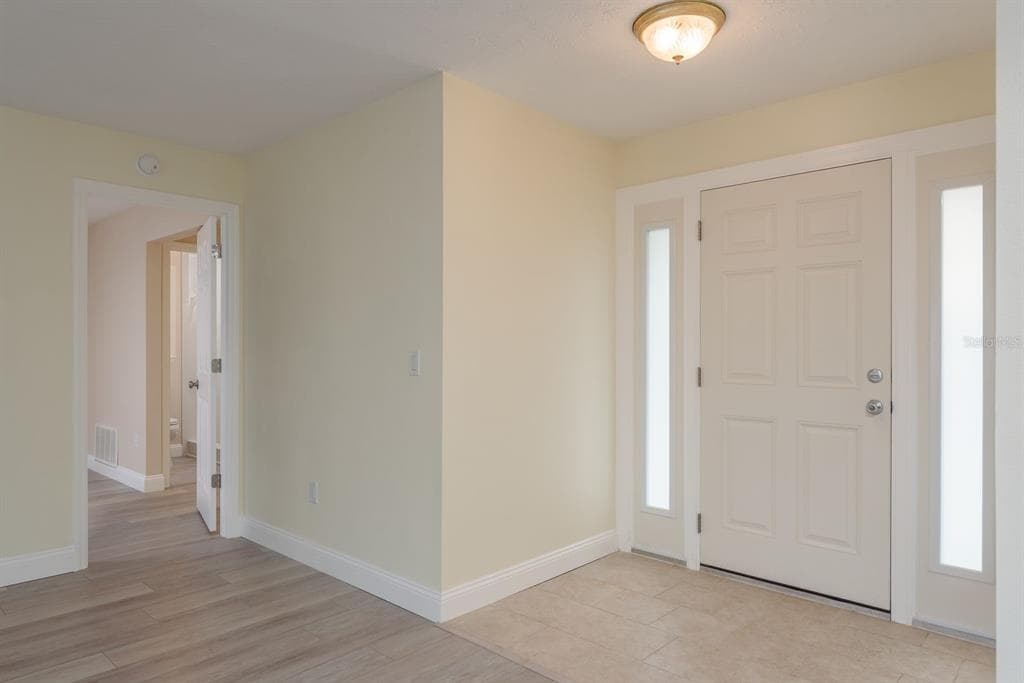 5008 GLENN DRIVE photo 9