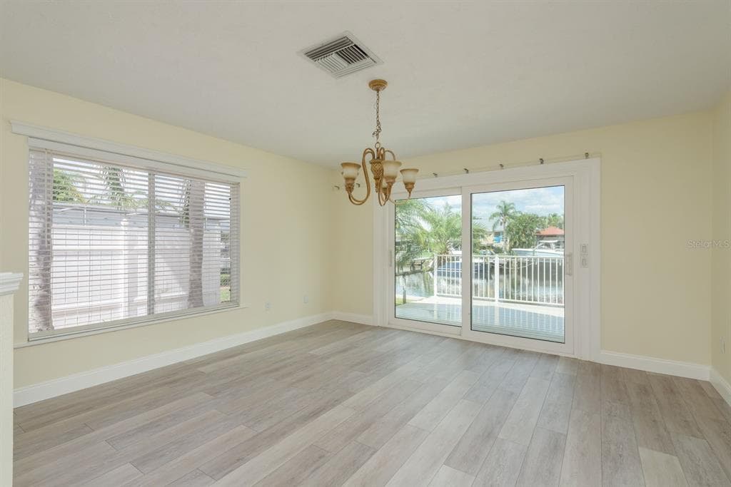 5008 GLENN DRIVE photo 18
