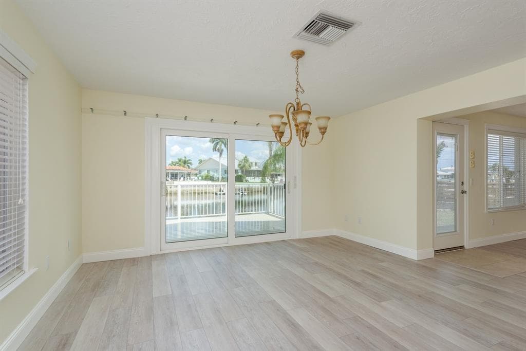 5008 GLENN DRIVE photo 19