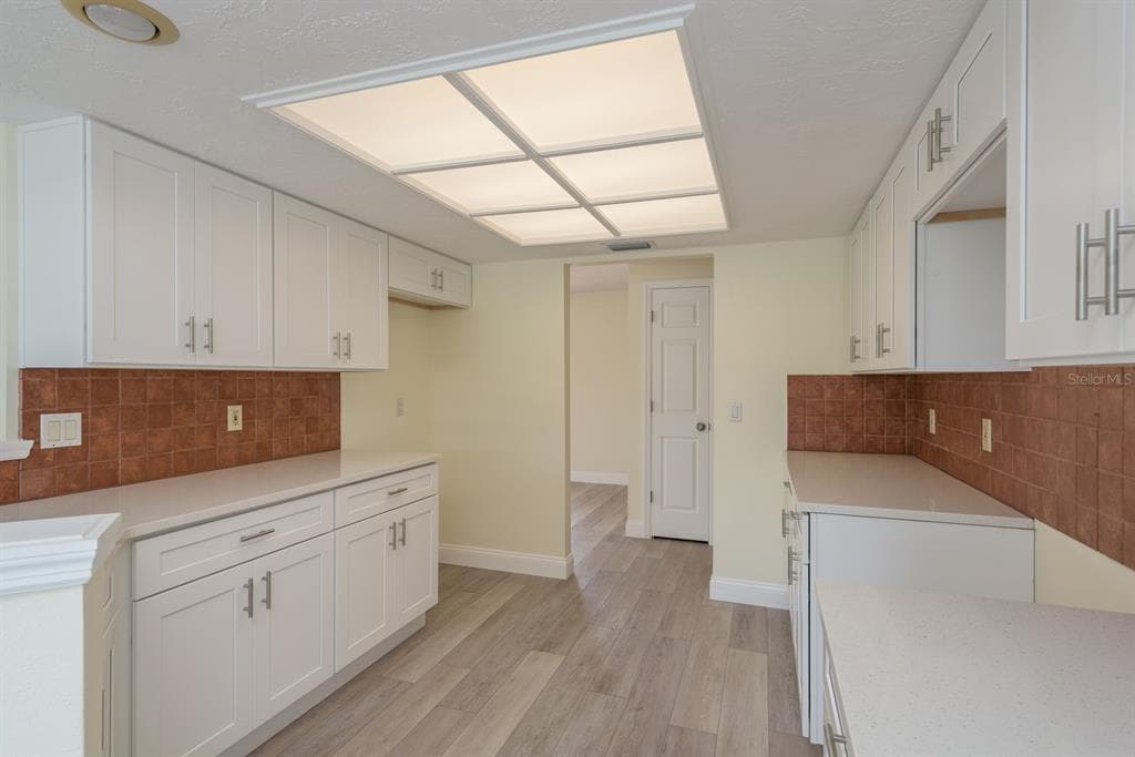 5008 GLENN DRIVE photo 21