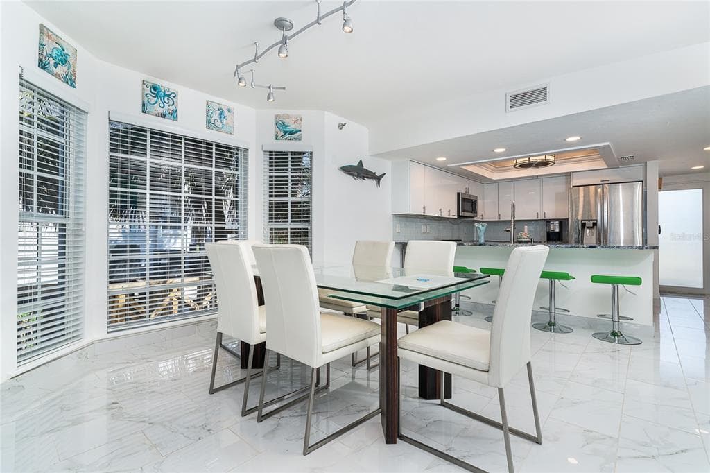 7500 PALM ISLAND DRIVE S 2111 photo 10
