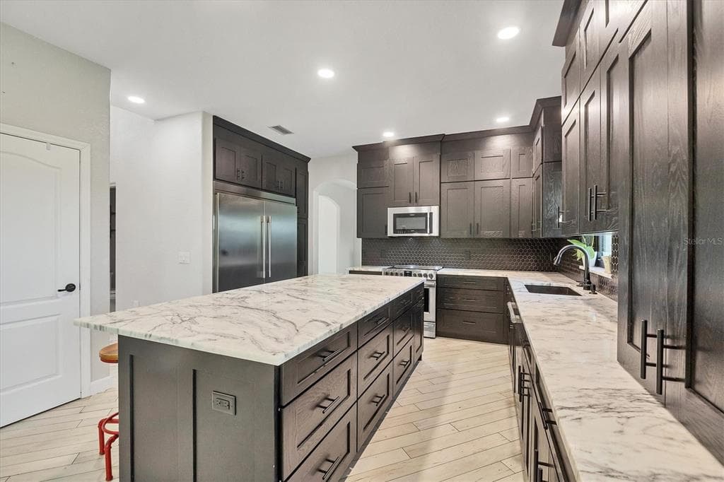 15530 AQUA CIRCLE photo 14