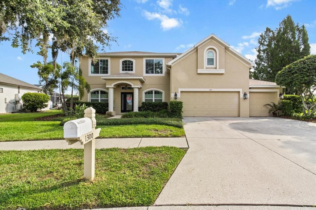 1300 WYNDHAM LAKES DRIVE photo 3