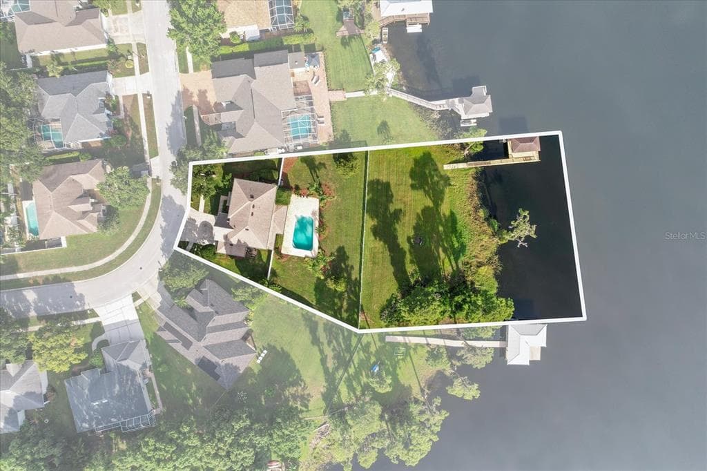 1300 WYNDHAM LAKES DRIVE photo 4