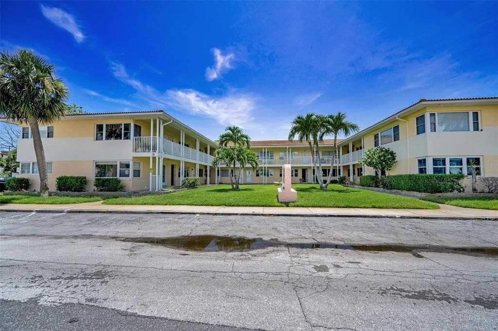 7740 BOCA CIEGA DRIVE 204 photo 6