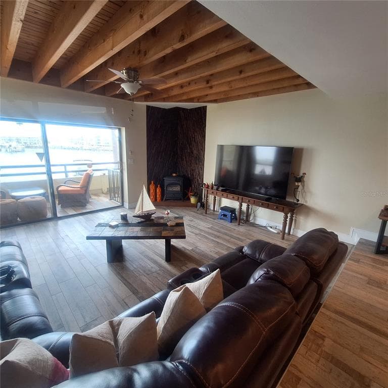 132 1ST STREET E 101 photo 21