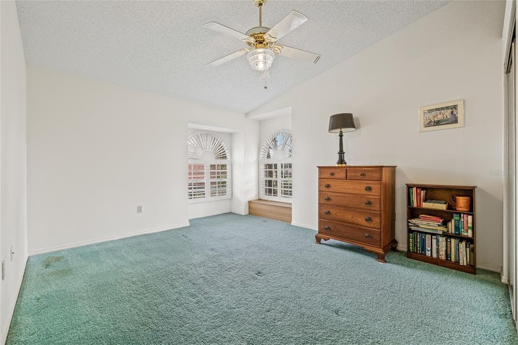 699 MALTA COURT NE photo 13